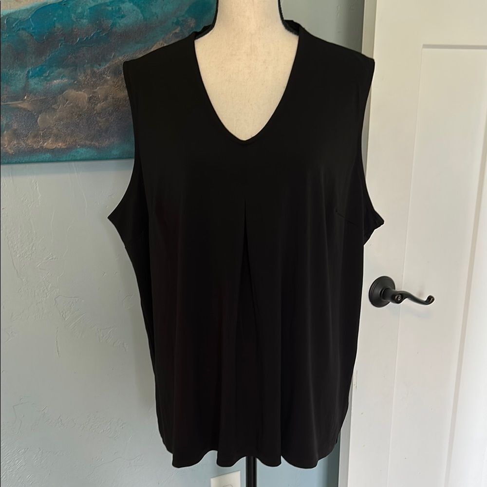 NWOT Black Kate & Mallory Sleeveless Women's Blouse